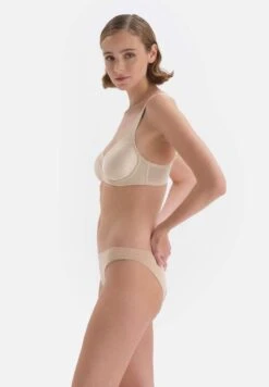 T-Shirt BH - Light Brown -Dagİ 203b637ee41047309c4b7396f918032a