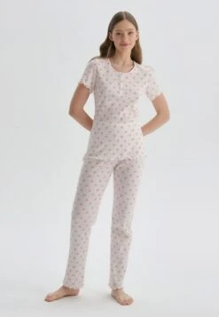 Pyjama - White -Dagİ 8b926d34d0e049468e0845c4b955ab40