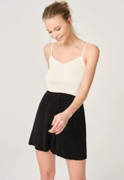 Shorts - Black -Dagİ 95474be242e2468594ba1a6b65449c63