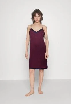 Nachthemd - Red -Dagİ 98cf7716bcc942299614240f4d28d842