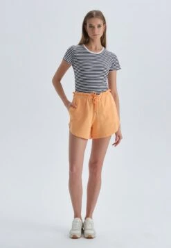 Shorts - Orange