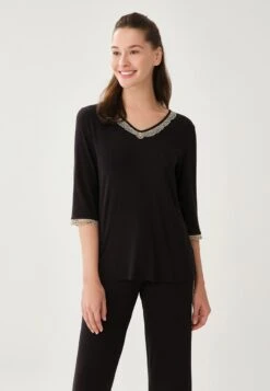 V-NECK THREE-QUARTER SLEEVE - Nachtwäsche Shirt - Black