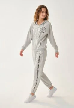 Dagİ -Dagİ e0c73450c1bb462ebf389d7ef0591b6e