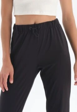 Jogginghose - Black -Dagİ e1debfc815634d468e08da3b0a4e3a92