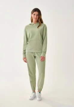 Dagİ -Dagİ ebf694569d3b4e35bbb286e0c3fcbe82