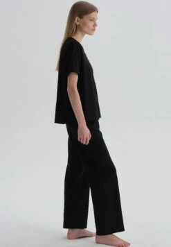 SET - Pyjama - Black -Dagİ fe9cab7855184706ae2e1b41dcf7567d